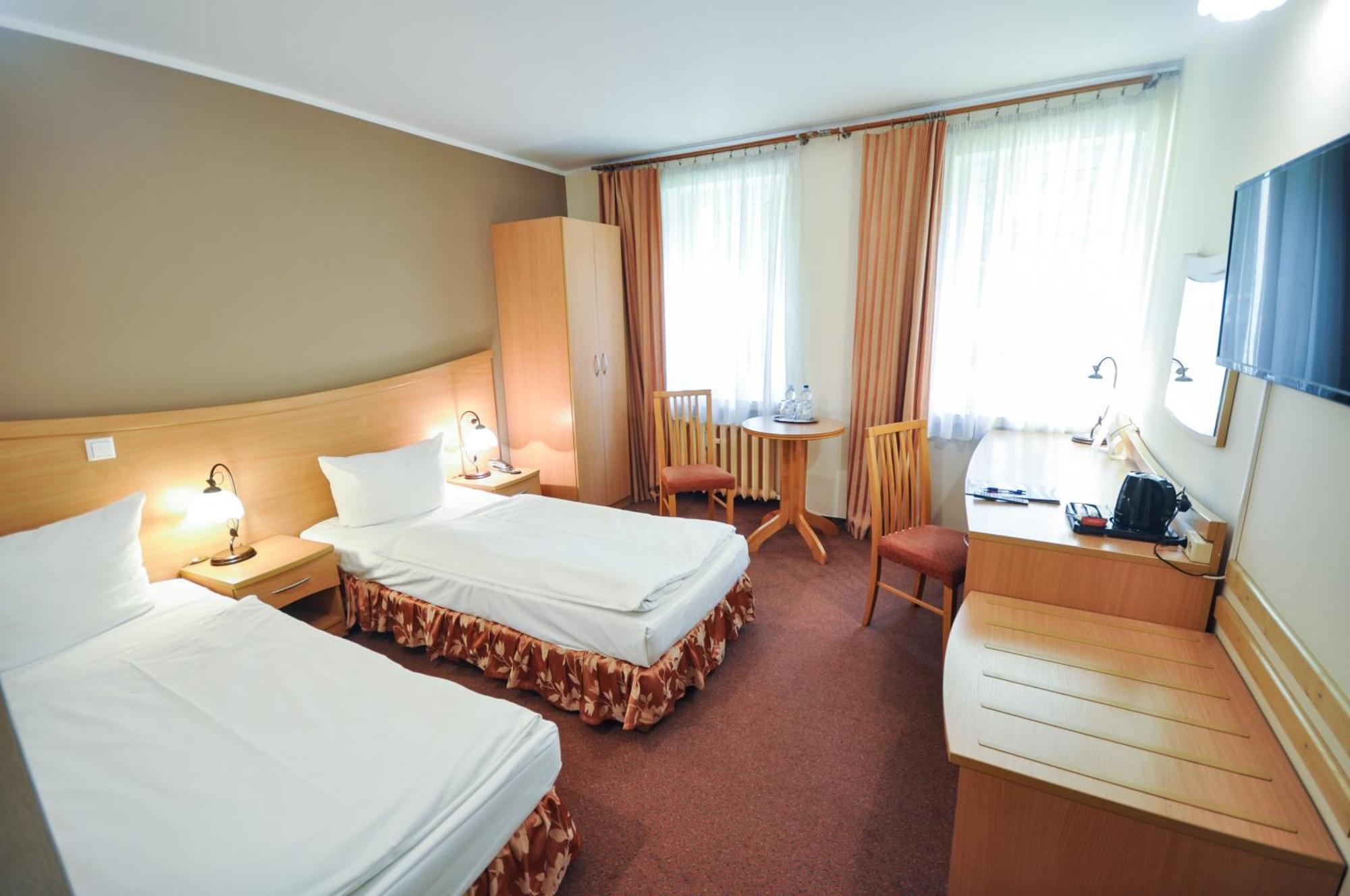 Hotel Trzy Swiaty Spa & Wellness Rajska Wyspa Gliwice Ngoại thất bức ảnh