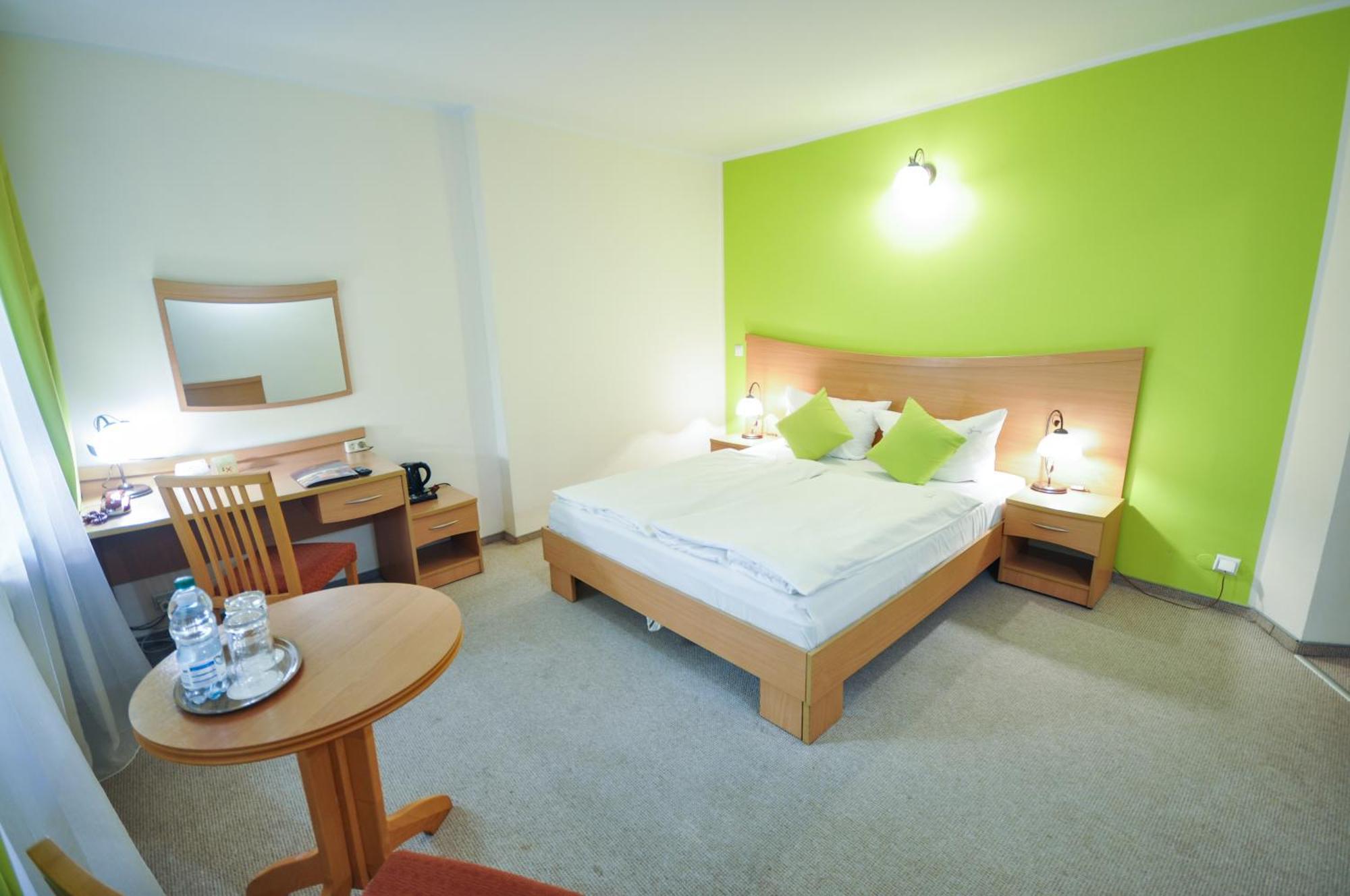 Hotel Trzy Swiaty Spa & Wellness Rajska Wyspa Gliwice Ngoại thất bức ảnh