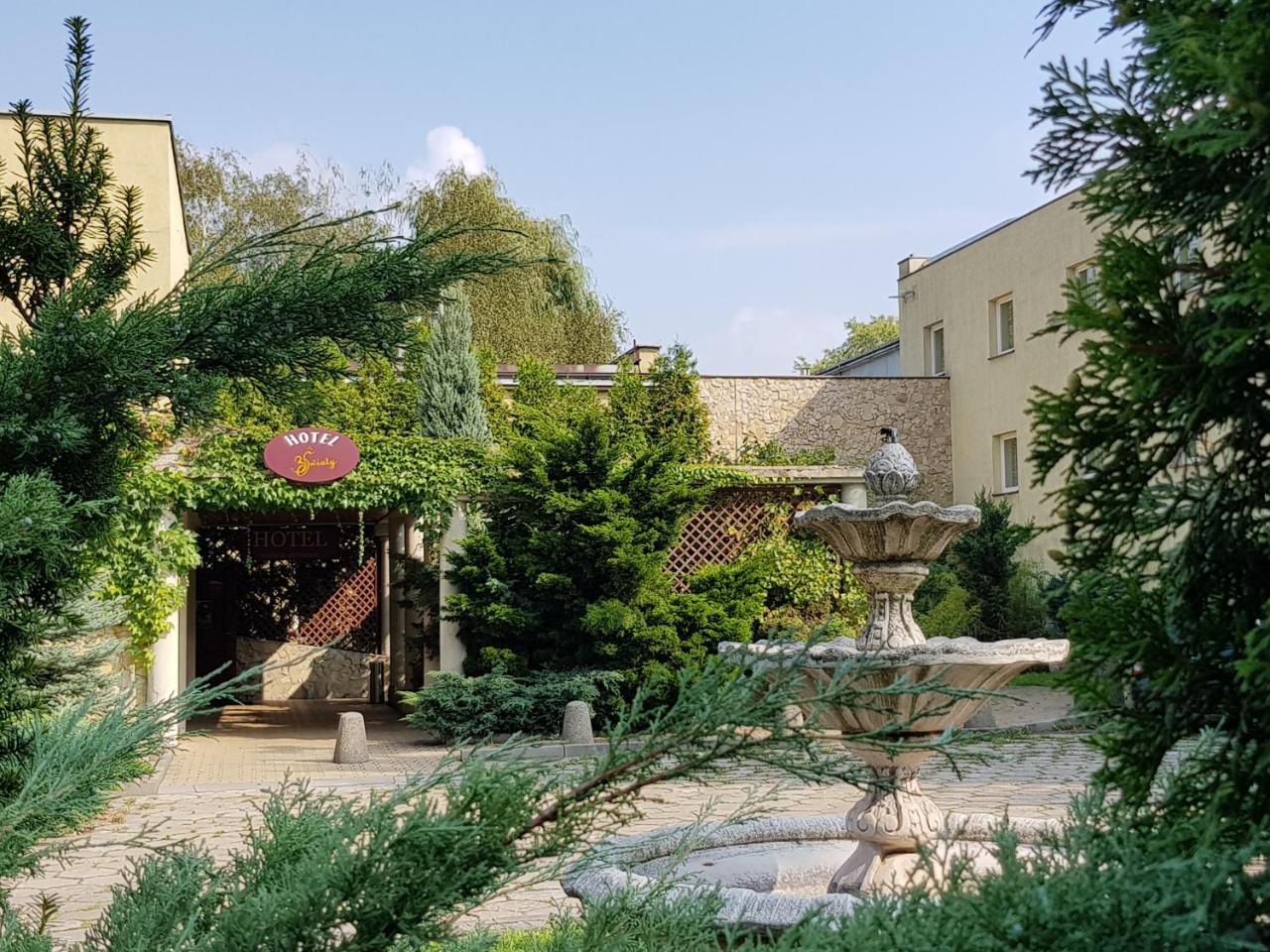 Hotel Trzy Swiaty Spa & Wellness Rajska Wyspa Gliwice Ngoại thất bức ảnh